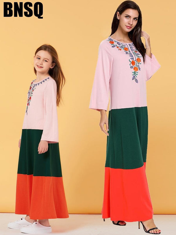 Elegant Embroidery Girls Abaya Maxi Dress Hijab Children's Wear Family Matching Outfits Kimono Long Robes Eid Ramadan Islamic